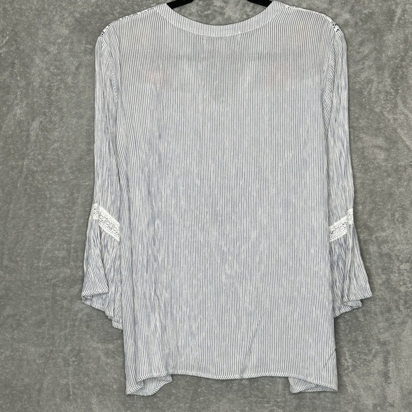 Absolutely Famous Large Top Shirt Gray Striped V Neck Bell 3/4 Sleeve Womens - Picture 6 of 8